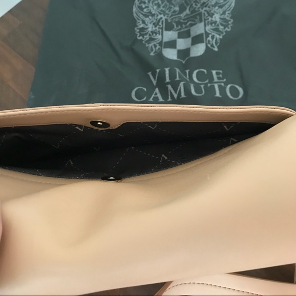 NWT 💯 Authentic Vince Camuto Handbag Crossbody - Picture 4 of 8
